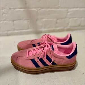 Womens Gazelle Bold Pink Glow Gum *New*